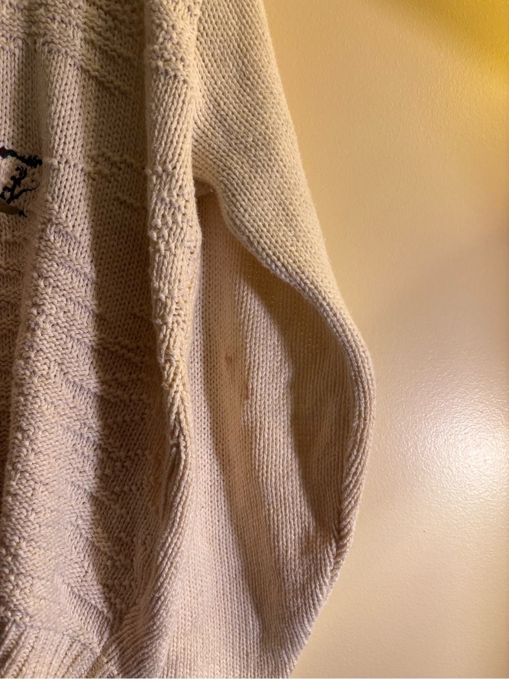Vintage Cream Sweater with Embroidered Deer - Picture 5 of 8